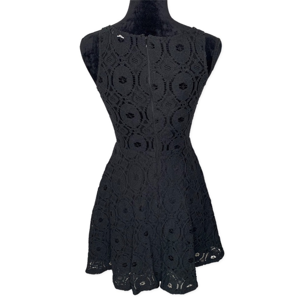 BB DAKOTA RENLEY LACE DRESS Size 0 - Picture 7 of 8